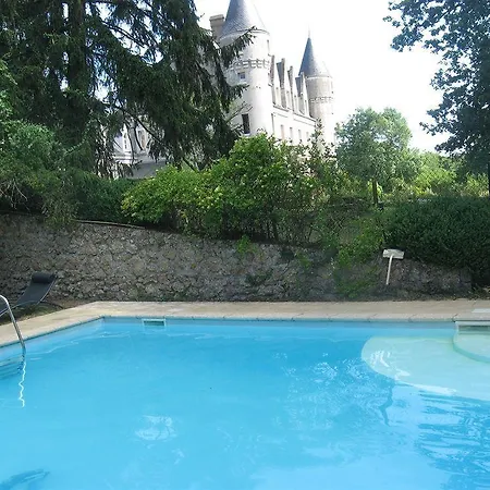 Chateau De Montbrun